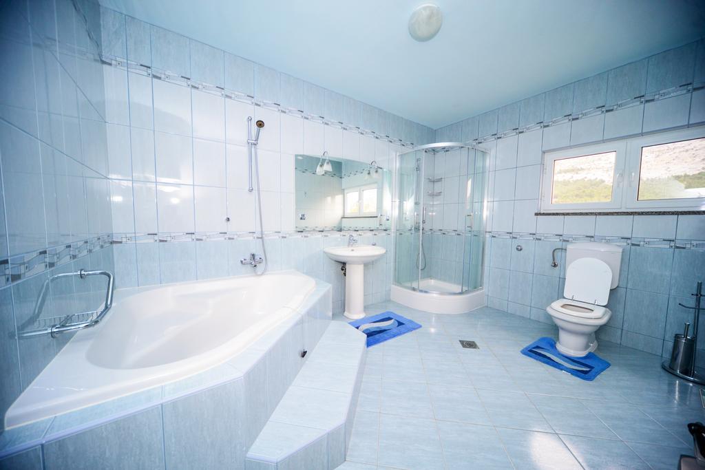 Apartments Dalmacija Starigrad Paklenica Rom bilde