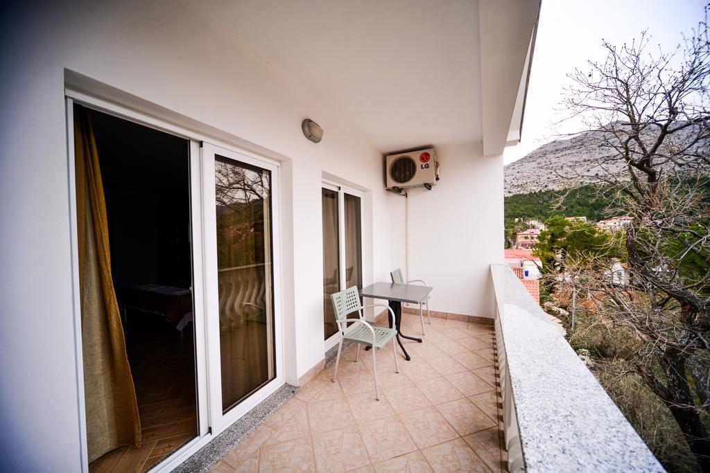 Apartments Dalmacija Starigrad Paklenica Rom bilde